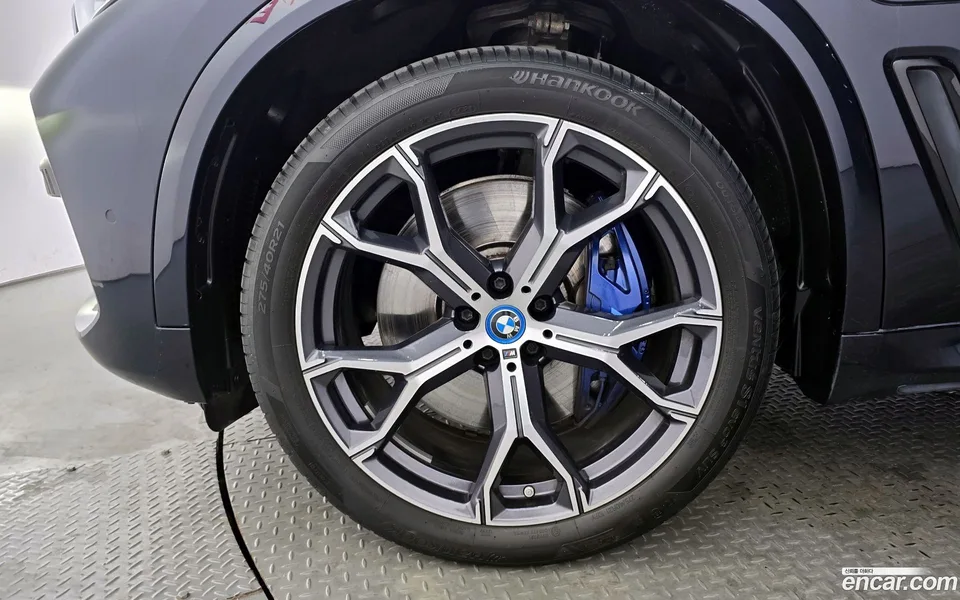 BMW X5 xDrive 45e M 2022 — миниатюра 5