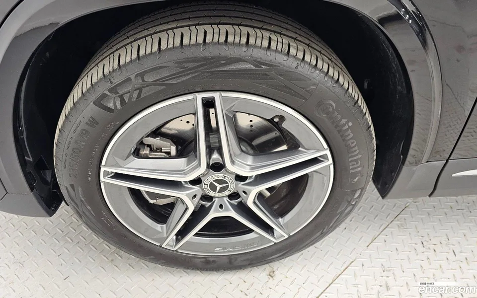 Mercedes-Benz GLA-Class GLA250 4MATIC 2025 — миниатюра 2