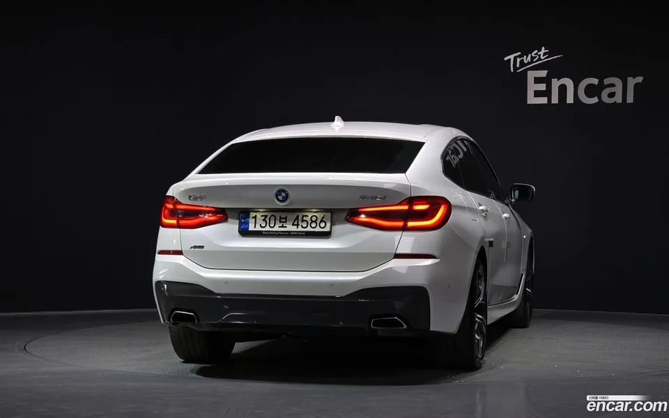 BMW 6 Series GT 640i xDrive M 2022 — thumbnail 4