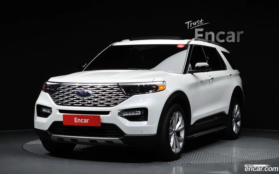 Ford Explorer 3.0 4WD 2022 — фото 1, купить с доставкой в Москву