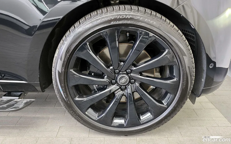 Land Rover Range Rover P530 AB LWB 2023 — миниатюра 2