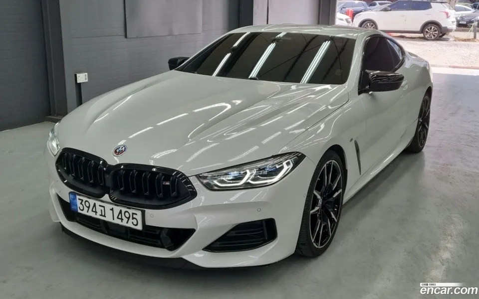 BMW 8 Series M850i xDrive 2022 — фото 1, купить с доставкой в Москву