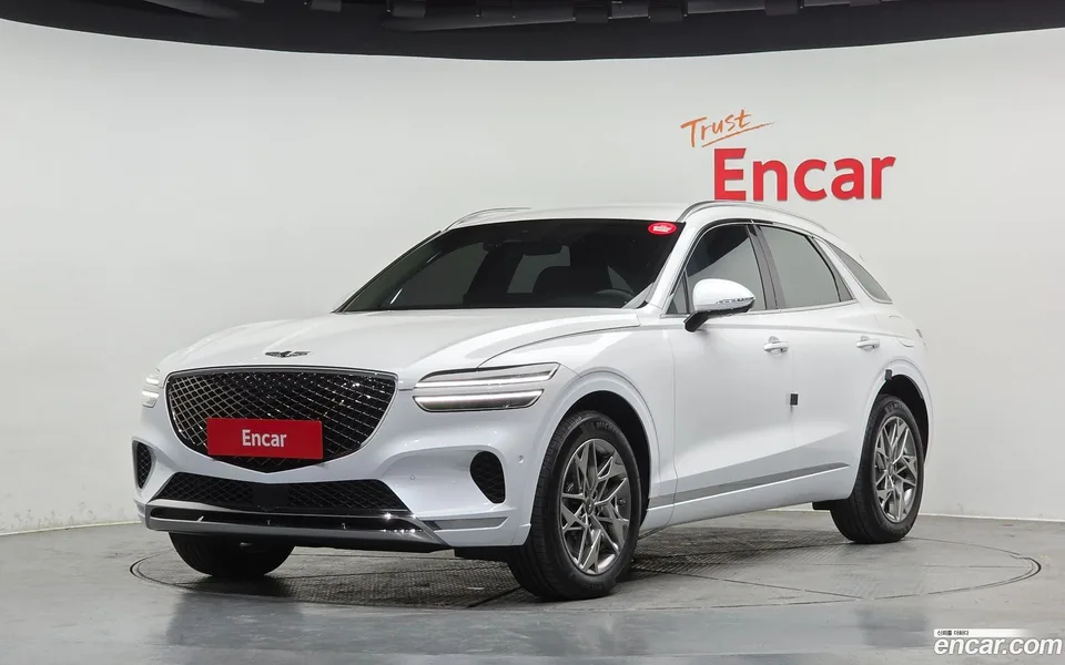 Genesis GV70 2.5T 2WD 2024 — фото 1, купить с доставкой в Москву