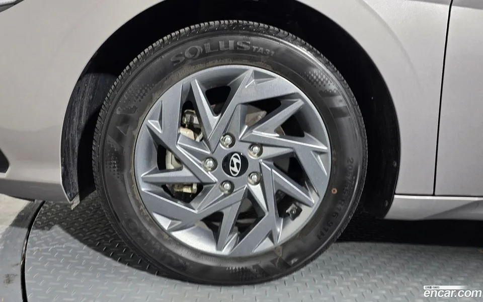 Hyundai Avante CN7 1.6 2023 — миниатюра 2