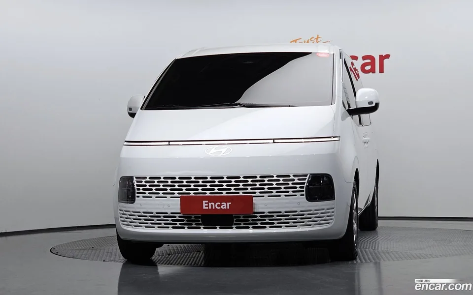 Hyundai Staria 3 2025 — миниатюра 3