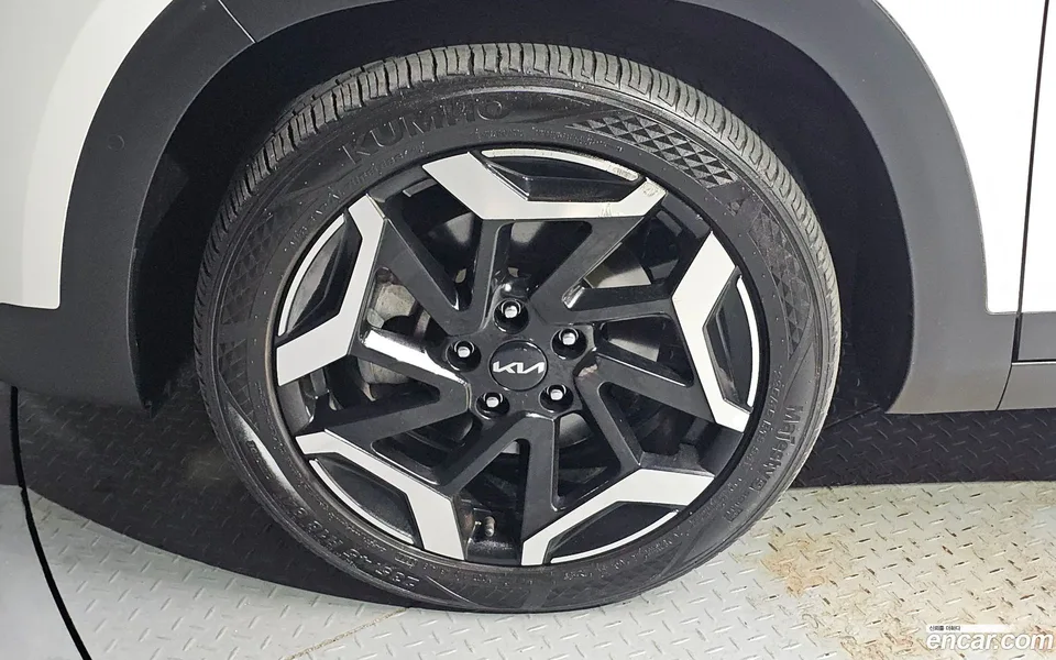 Kia Seltos 1.6 2WD 2023 — миниатюра 2