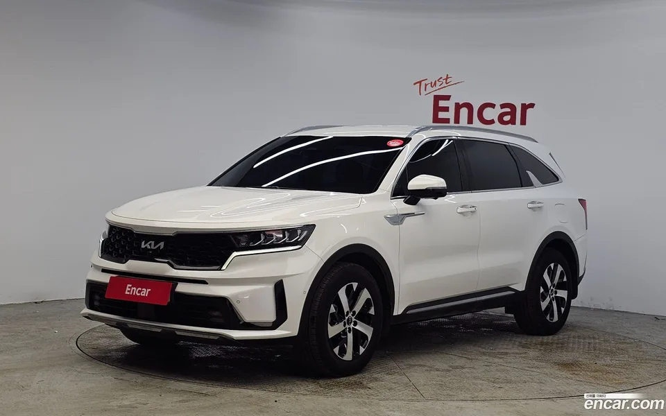 Kia Sorento 2.5T 2WD 2023 — фото 1, купить с доставкой в Москву