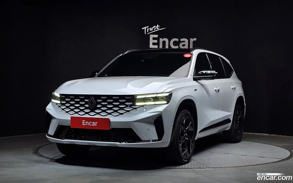 Renault Samsung Grand Koleos 1.5 E-TECH 2WD 2024 — фото 1, купить с доставкой в Москву