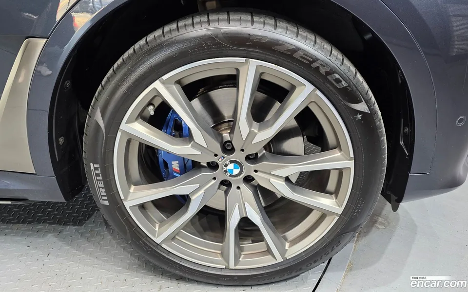 BMW X7 M50i 6 2022 — миниатюра 5