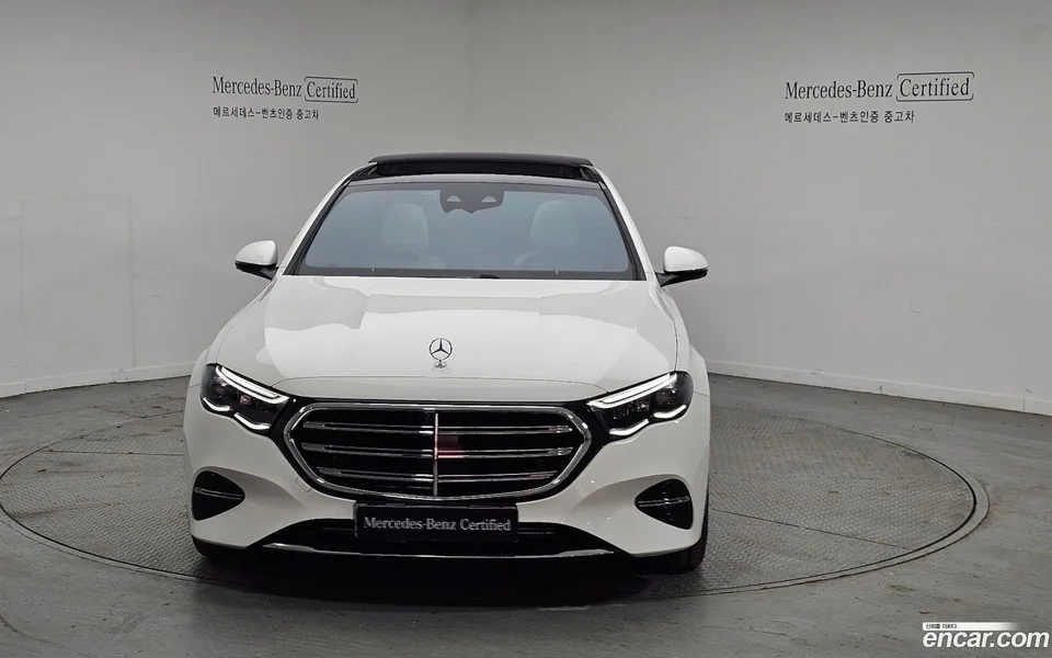Mercedes-Benz E-Class E450 4MATIC 2024 — миниатюра 3