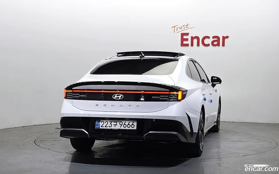 Hyundai Sonata The Edge Hybrid 2024 — миниатюра 4