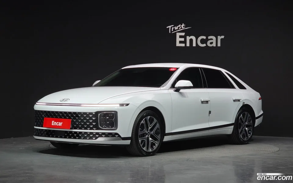 Hyundai Grandeur 2.5 2WD 2023 — фото 1, купить с доставкой в Москву