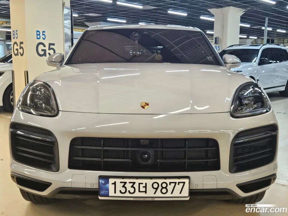 Porsche Cayenne 3.0 2023 — фото 1, купить с доставкой в Москву