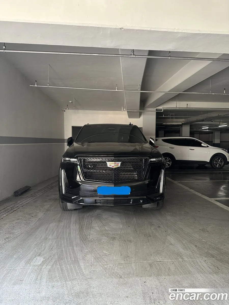 Cadillac Escalade 6.2 ESV 2023 — фото 1, купить с доставкой в Москву