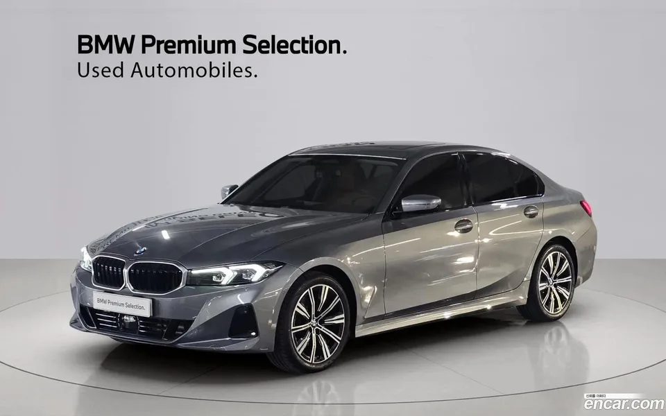 BMW 3 Series 320i 2025 — фото 1, купить с доставкой в Москву