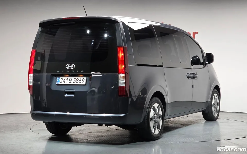 Hyundai Staria HEV 1.6 9 2024 — миниатюра 2
