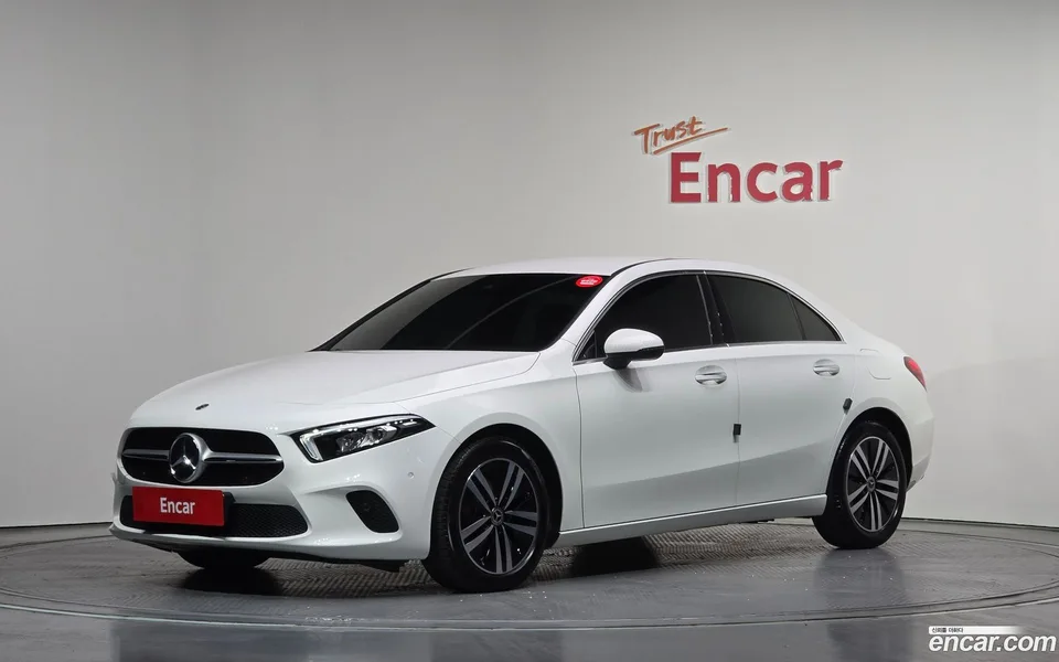 Mercedes-Benz A-Class A220 2022 — фото 1, купить с доставкой в Москву