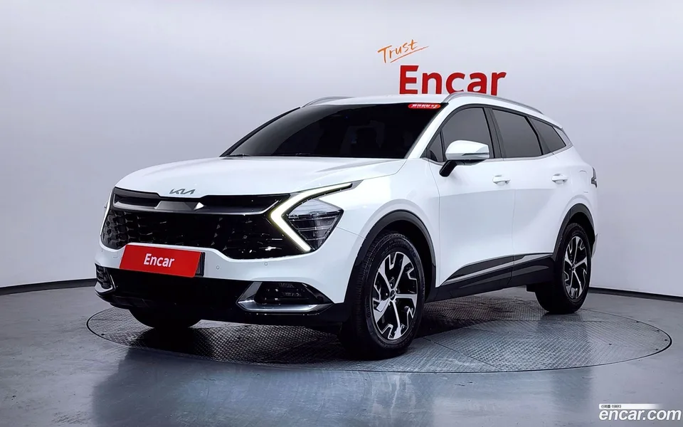 Kia Sportage Hybrid 2WD 2022 — фото 1, купить с доставкой в Москву