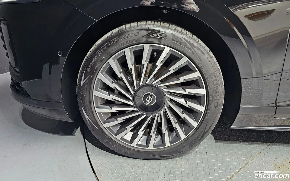 Hyundai Grandeur 2.5 2WD 2024 — миниатюра 2