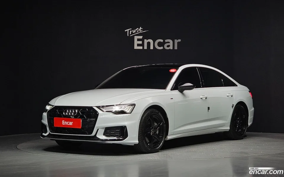 Audi A6 45 TFSI 2025 — фото 1, купить с доставкой в Москву
