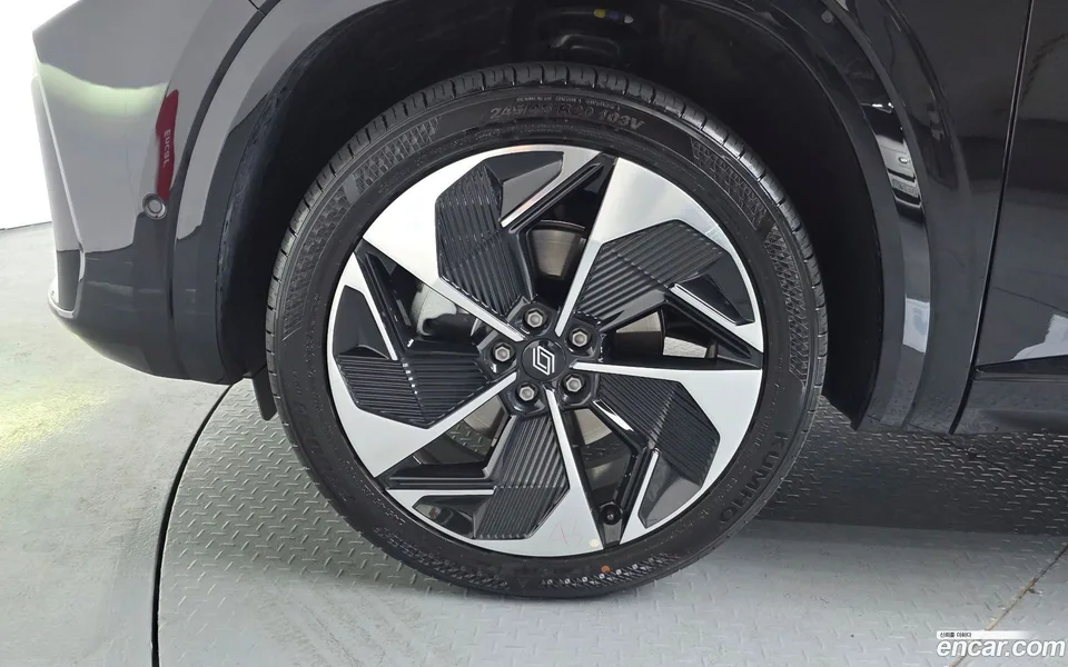 Renault Samsung Grand Koleos 1.5 E-TECH 2WD 2024 — миниатюра 5