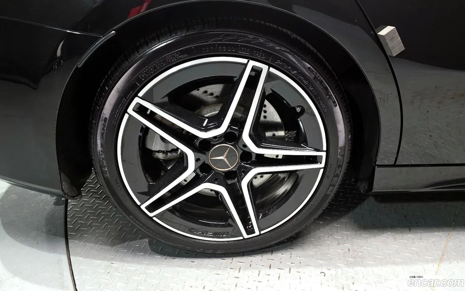 Mercedes-Benz A-Class AMG A35 4MATIC 2022 — thumbnail 5