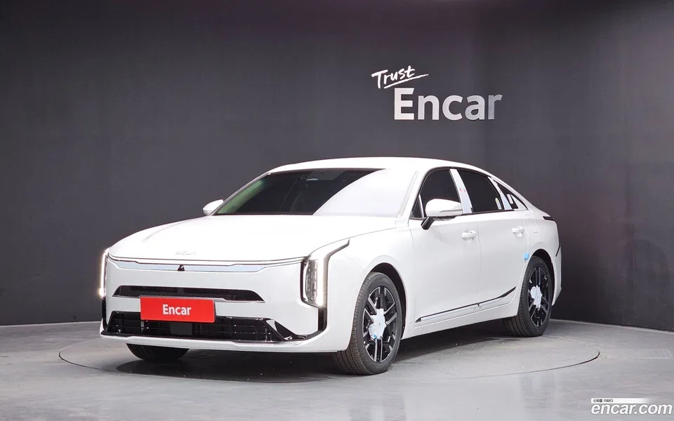 Kia K8 2.5 2WD 2026 — фото 1, купить с доставкой в Москву