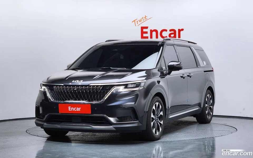 Kia Carnival 7 2022 — фото 1, купить с доставкой в Москву