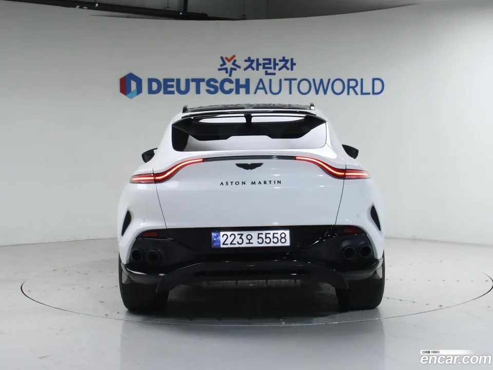 Aston Martin DBX 4.0 V8 707 2023 — миниатюра 4