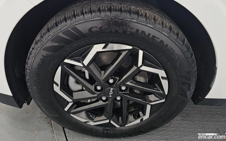 Kia Carnival 9 2024 — thumbnail 5