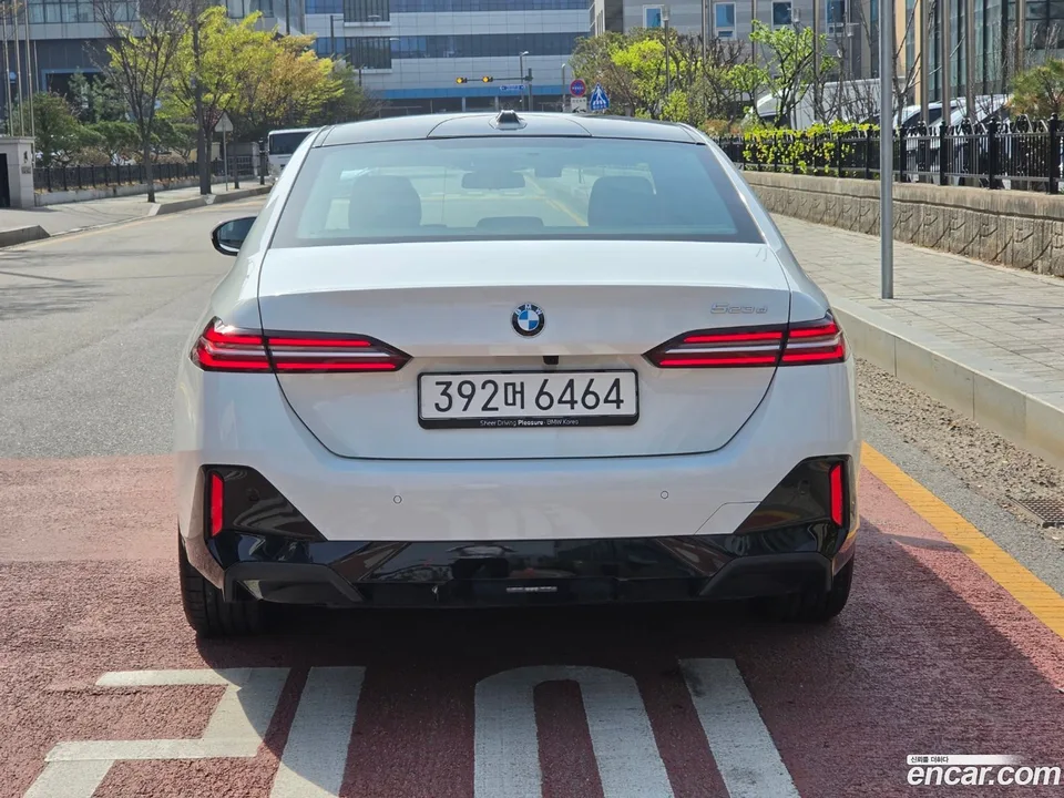 BMW 5 Series 523d M 2025 — миниатюра 4