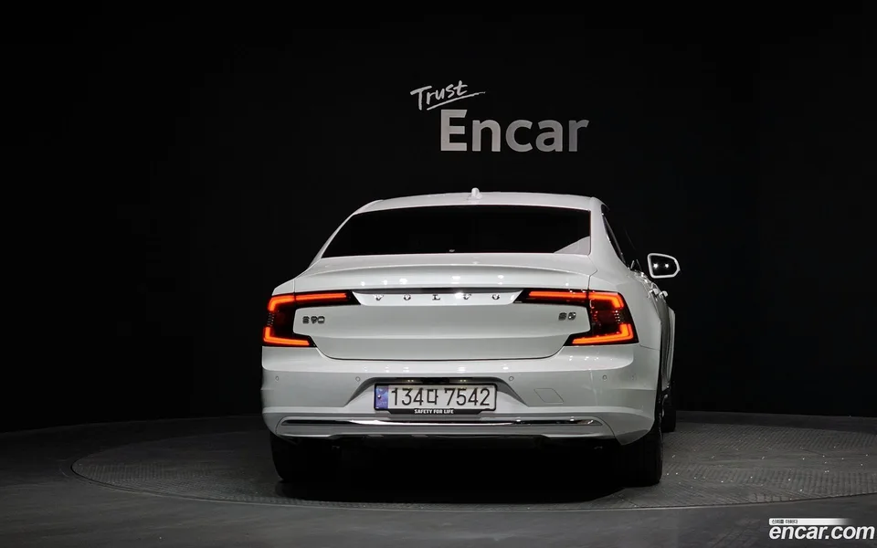 Volvo S90 B5 2023 — миниатюра 4