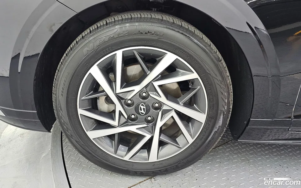 Hyundai Grandeur 2.5 2WD 2022 — миниатюра 2
