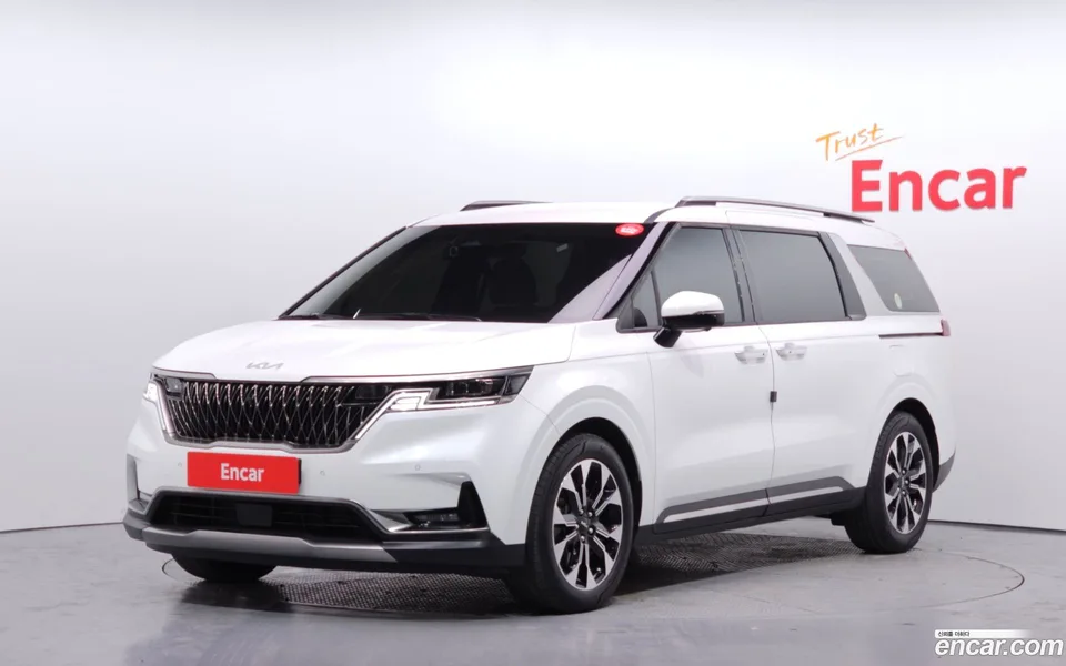 Kia Carnival 9 2023 — фото 1, купить с доставкой в Москву