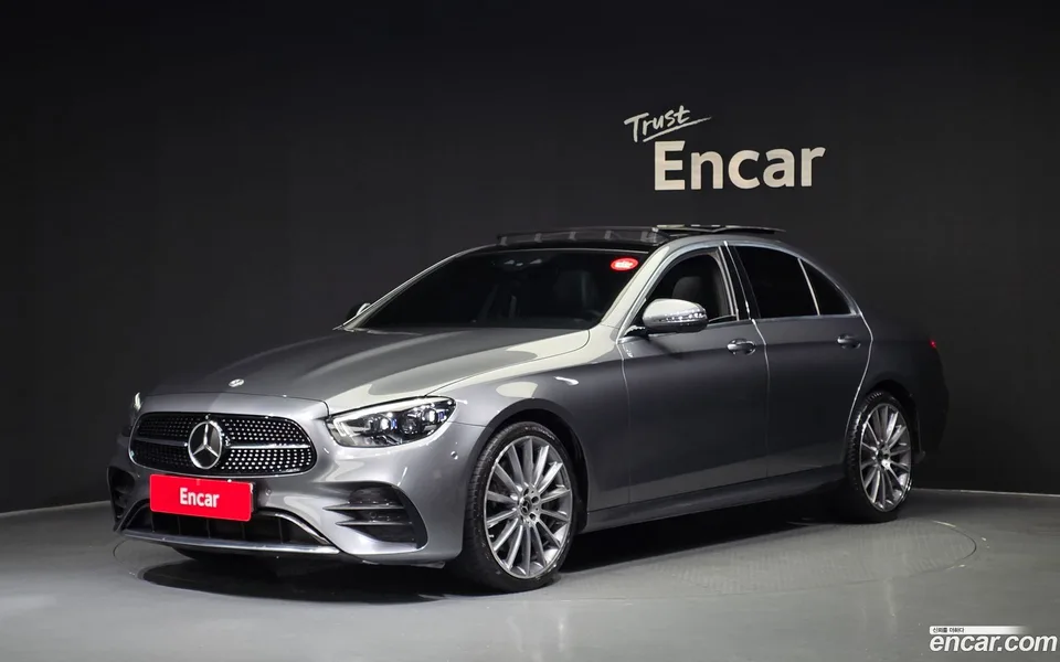 Mercedes-Benz E-Class E350 4MATIC AMG Line 2022 — фото 1, купить с доставкой в Москву