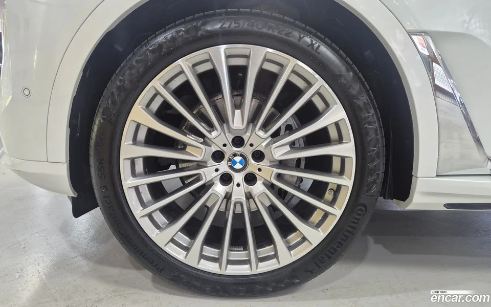 BMW X7 xDrive 40i 6 2025 — миниатюра 2