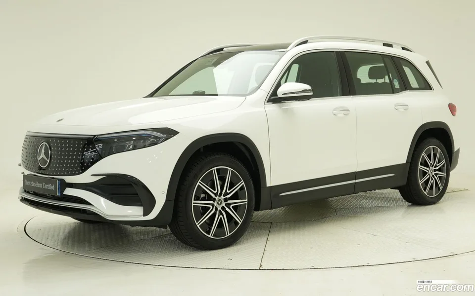 Mercedes-Benz EQB EQB300 4MATIC AMG 2025 — фото 1, купить с доставкой в Москву
