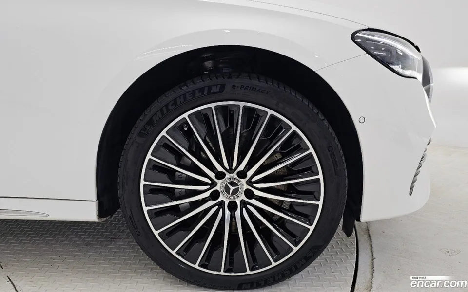 Mercedes-Benz E-Class E450 4MATIC 2024 — миниатюра 2