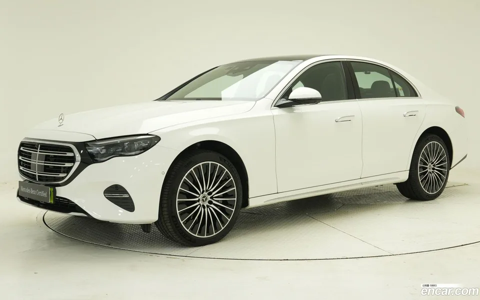 Mercedes-Benz E-Class E450 4MATIC 2024 — фото 1, купить с доставкой в Москву
