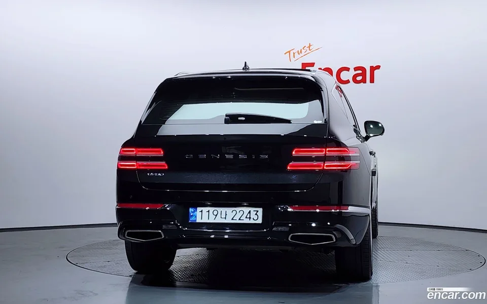Genesis GV80 2.5T 2WD 2023 — миниатюра 4