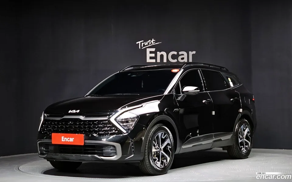 Kia Sportage Hybrid 4WD 2023 — фото 1, купить с доставкой в Москву