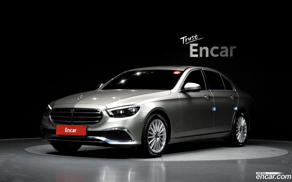 Mercedes-Benz E-Class E250 2022 — фото 1, купить с доставкой в Москву