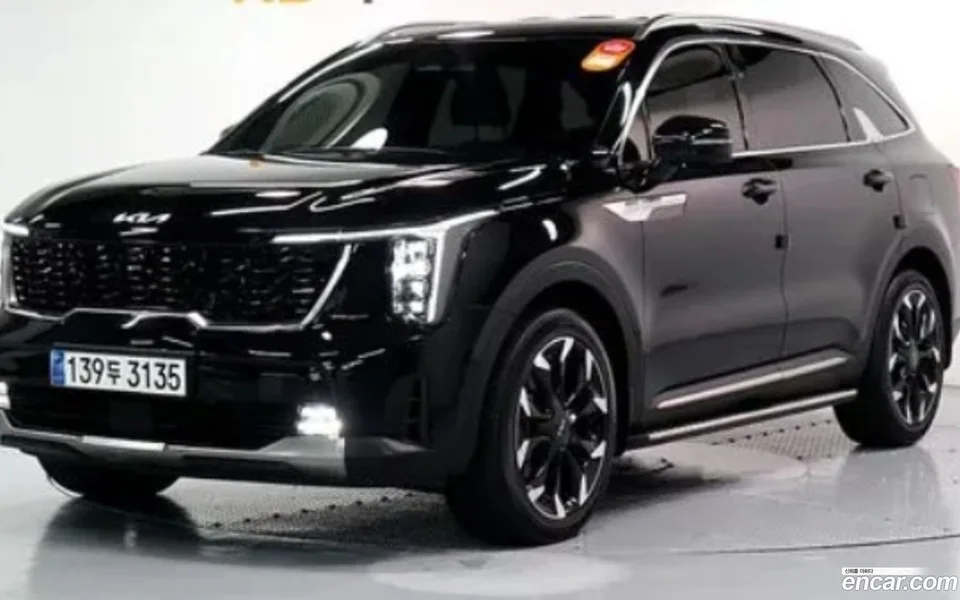 Kia Sorento 2.5T 2WD 2023 — фото 1, купить с доставкой в Москву