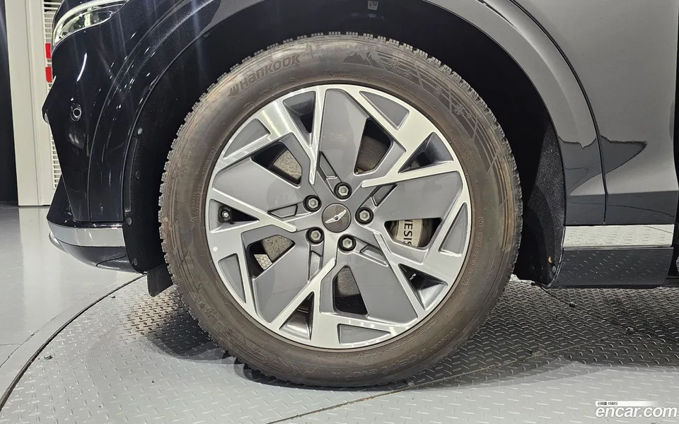 Genesis Electrified GV70 e-AWD 2022 — миниатюра 2