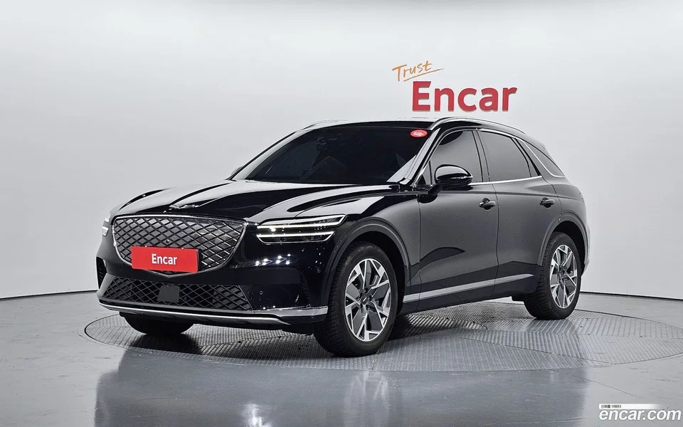 Genesis Electrified GV70 e-AWD 2022 — фото 1, купить с доставкой в Москву
