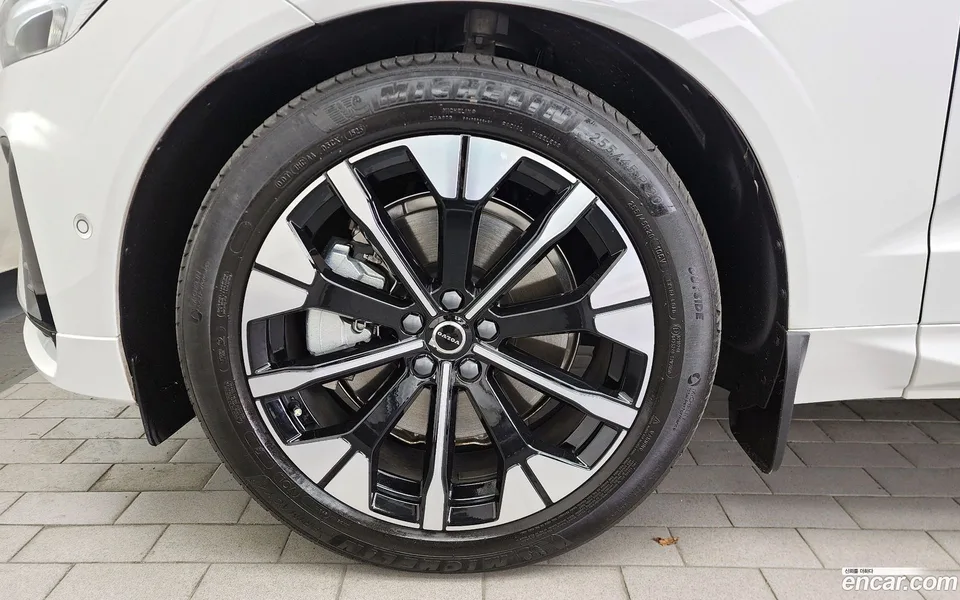 Volvo XC60 B5 2025 — миниатюра 2
