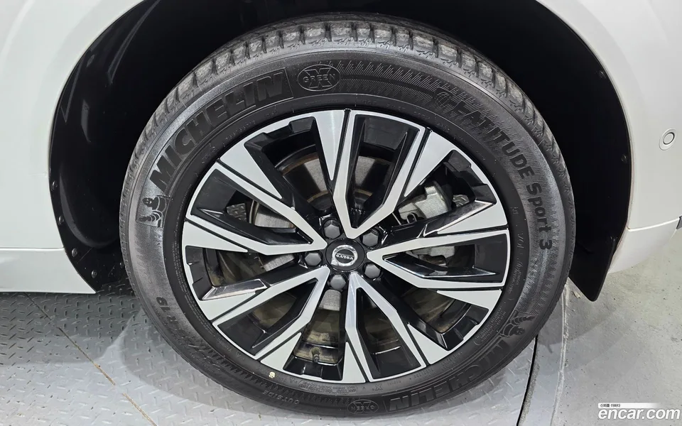 Volvo XC60 B5 2023 — миниатюра 2