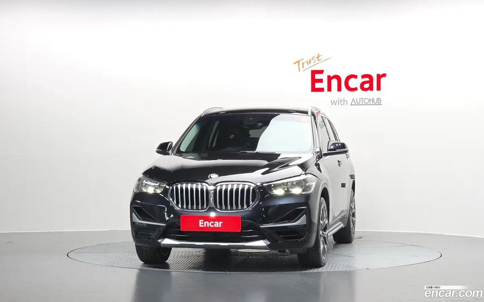 BMW X1 xDrive 20i xLine 2022 — миниатюра 3