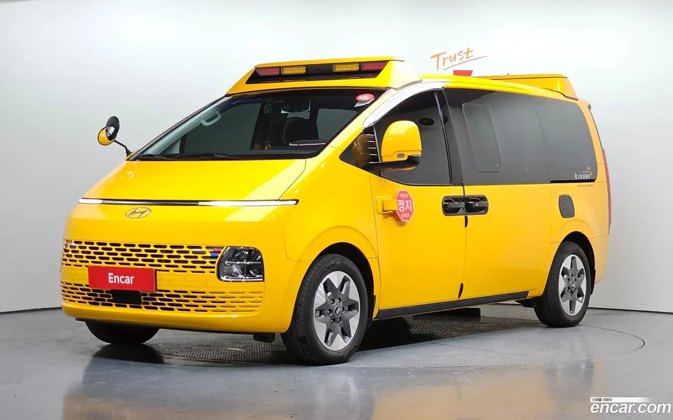 Hyundai Staria HEV 1.6 2024 — фото 1, купить с доставкой в Москву