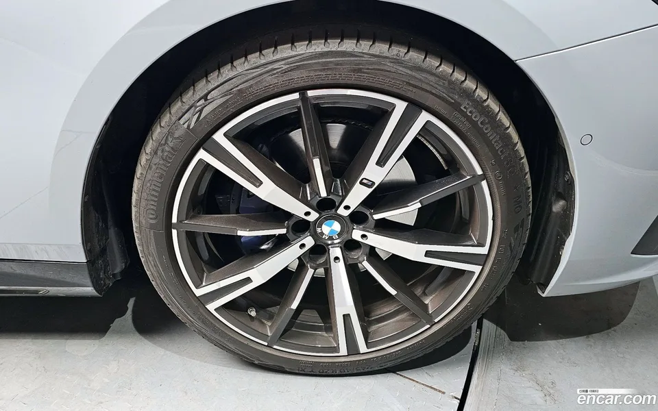 BMW 5 Series 530i xDrive M 2024 — миниатюра 2